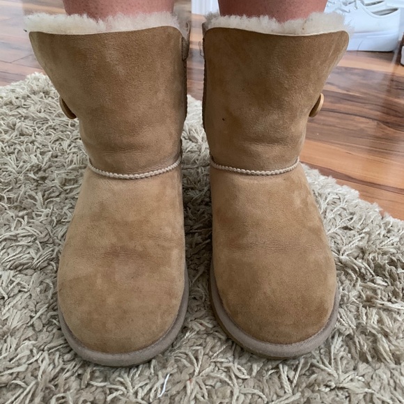 Sand Bailey Button Ugg Boot - Picture 2 of 5